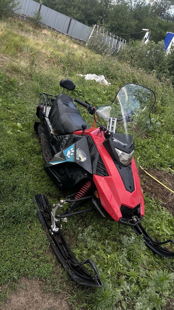 Продам снегоход барыс