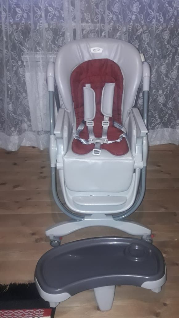 продам детский стульчик для кормления фирмы Teknum