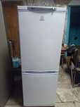 Продам холодильник INDESIT