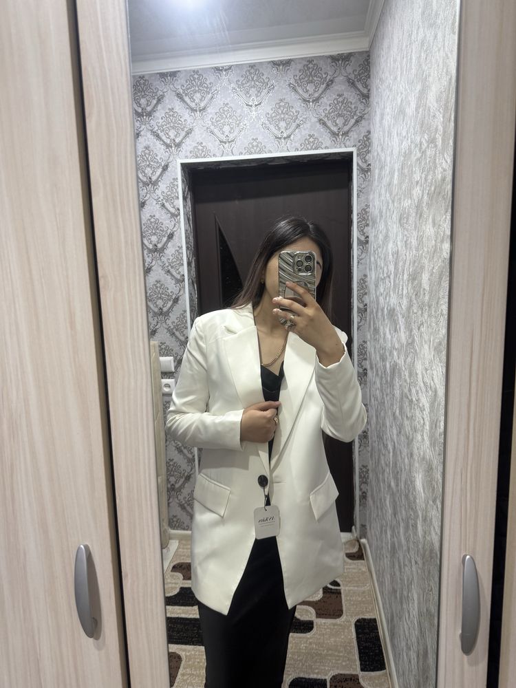 Новый белый пиджак