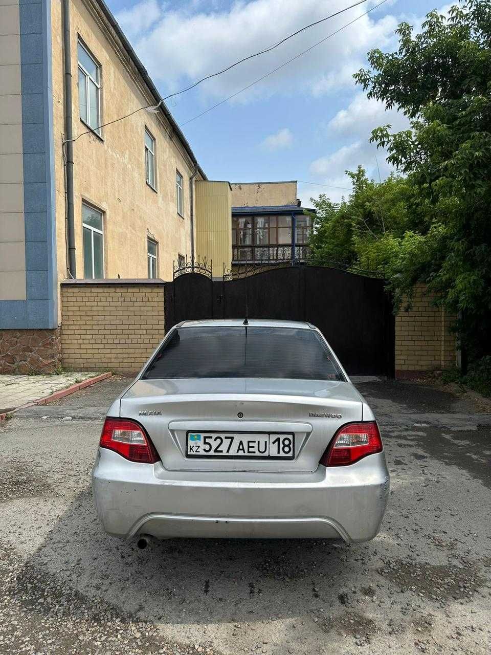 Нексия 2010 год.
