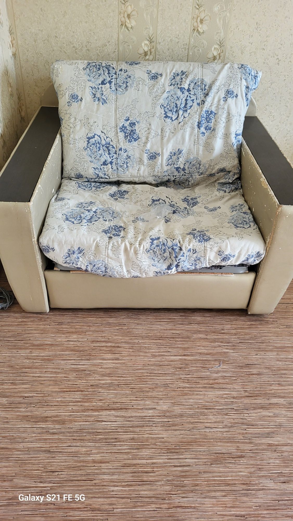 Продается кресло б.у 5000