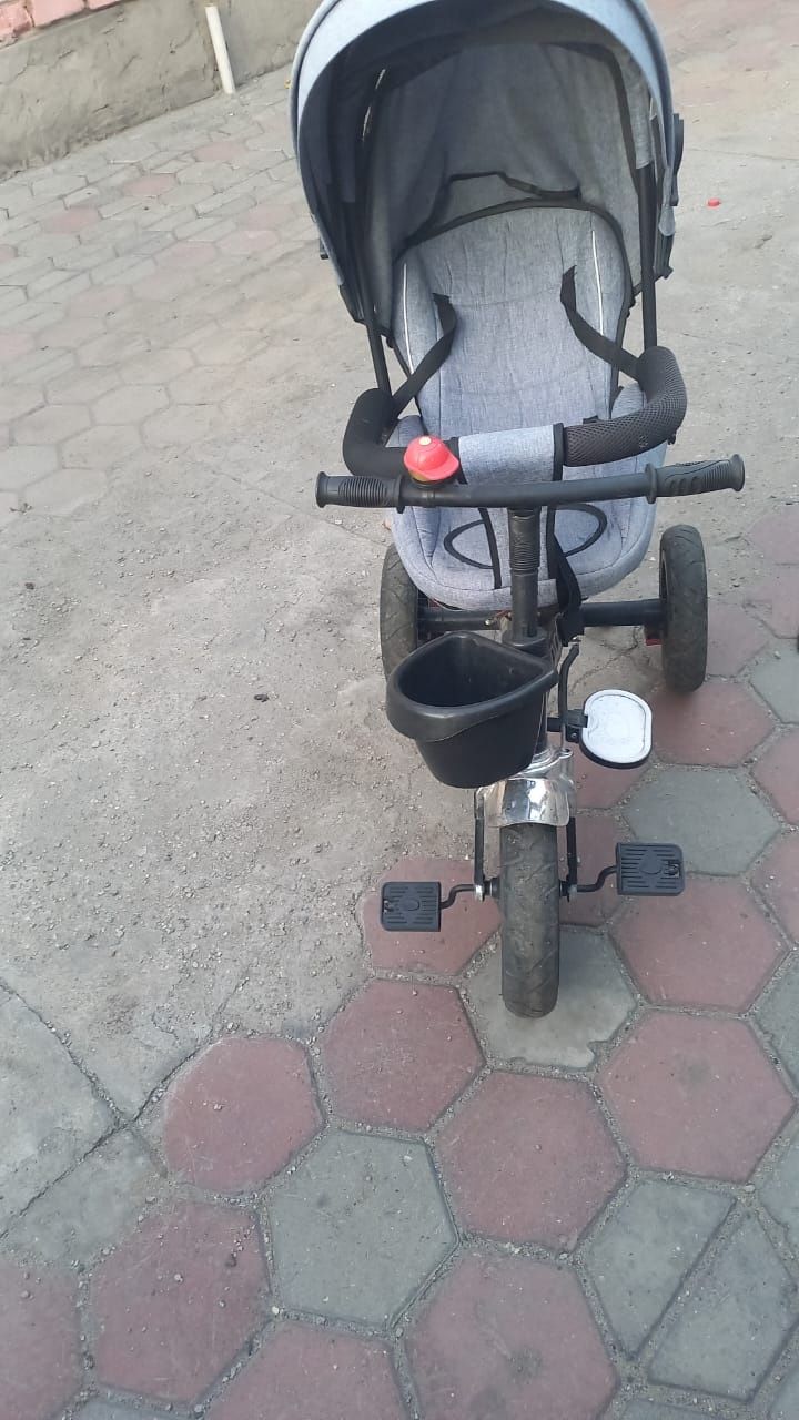 Продам детскую коляску
