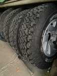 Диски с шинами Maxxis Worm-drive AT 265/70/16