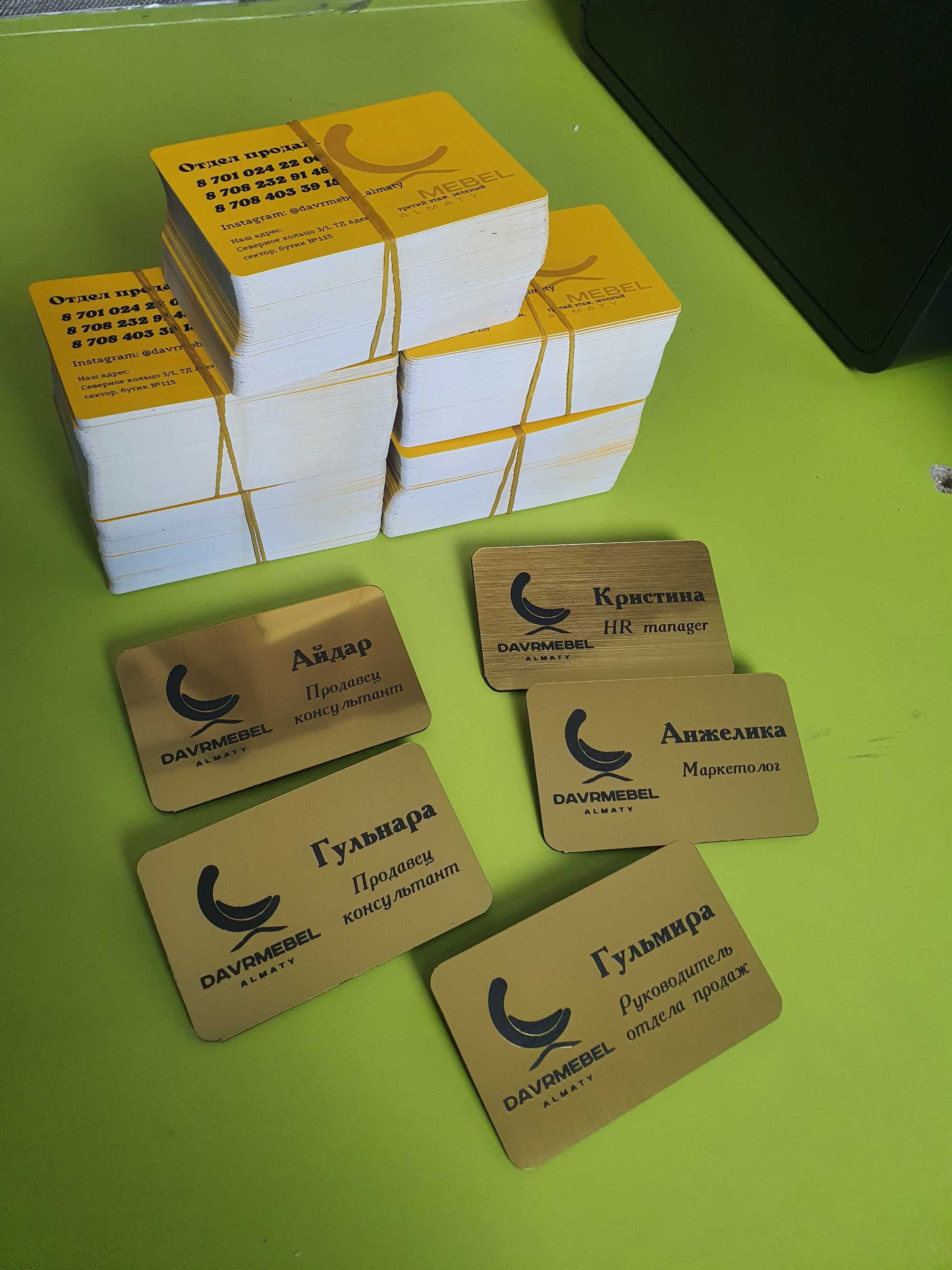 Бейджики изготовления для кафе, магазинам, продавец,кассир, официант