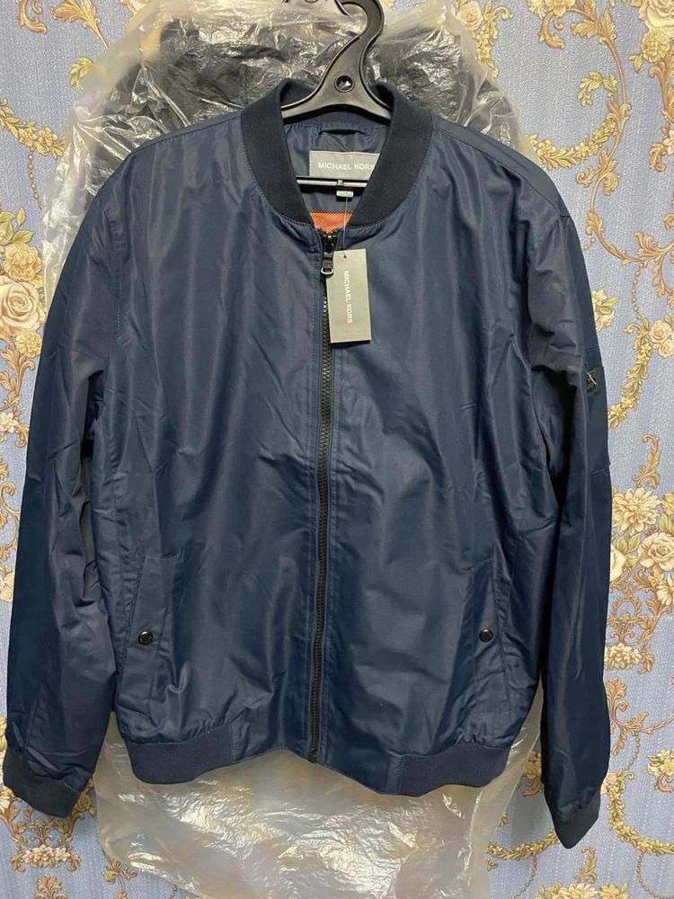 Продам брендовую куртку Michael Kors