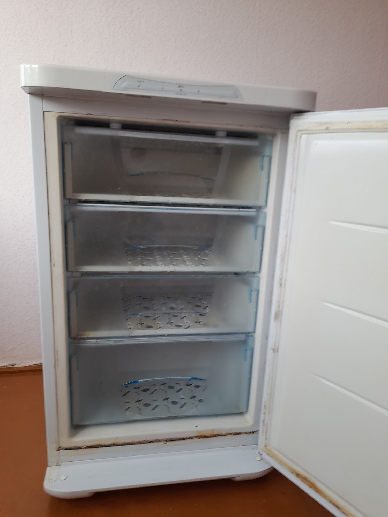 Морозильная камера Бирюса