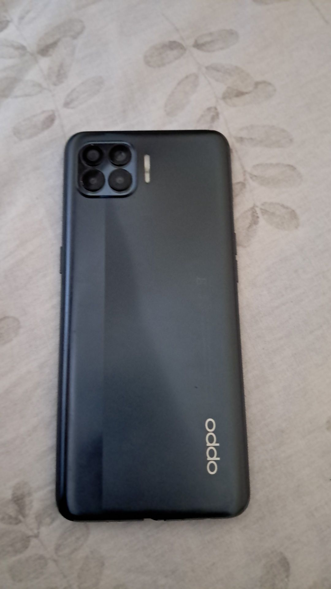 Продам Oppo reno4 lite