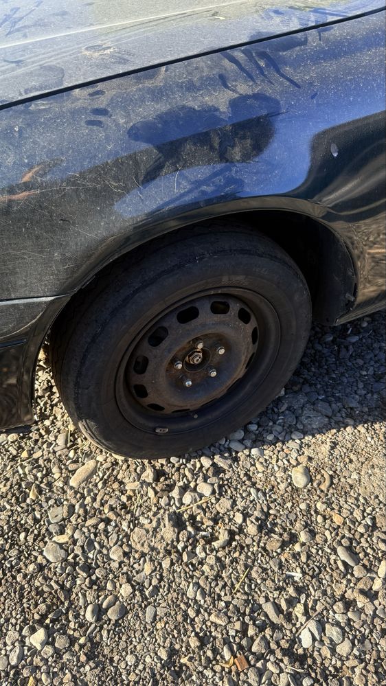 Продам mazda millenia без учета заводится едет