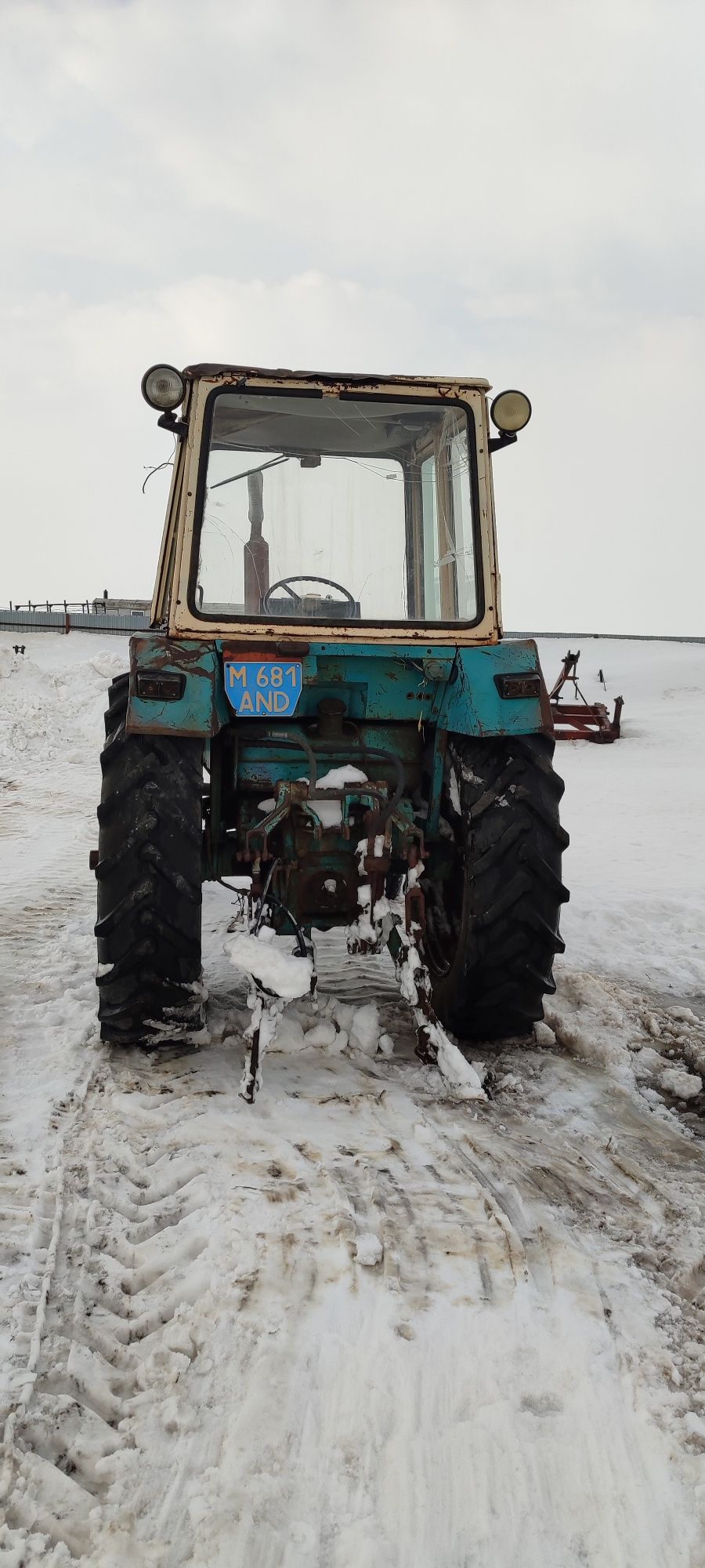 Продам трактор юмз