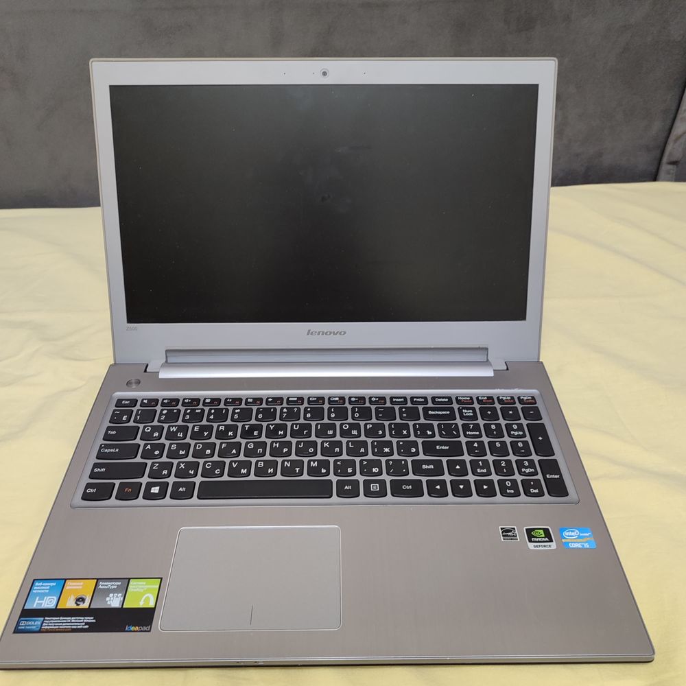 Ноутбук Lenovo Z500 серого цвета