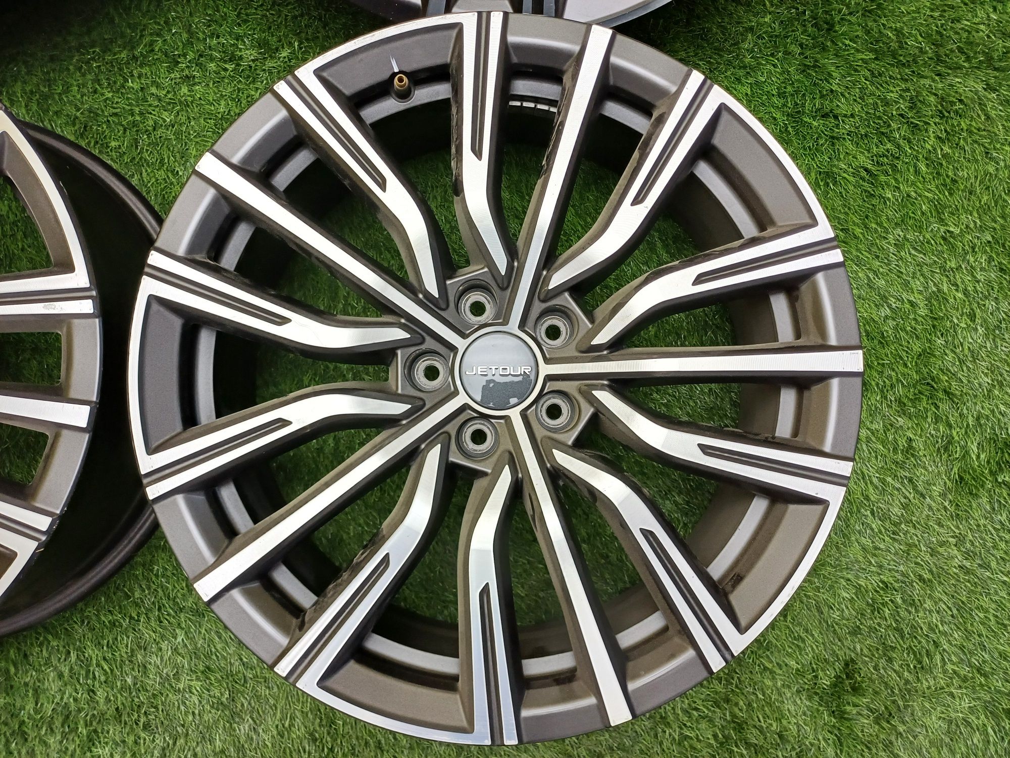 Диски R19 5x108 на Jetour и другие.