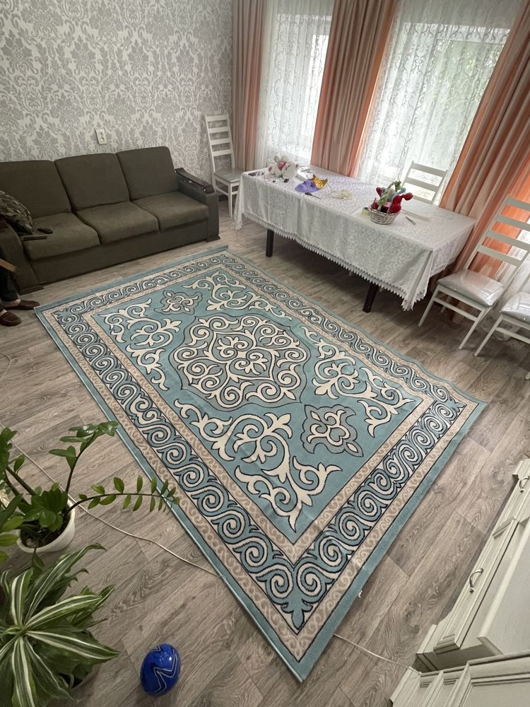Продам новый ковер