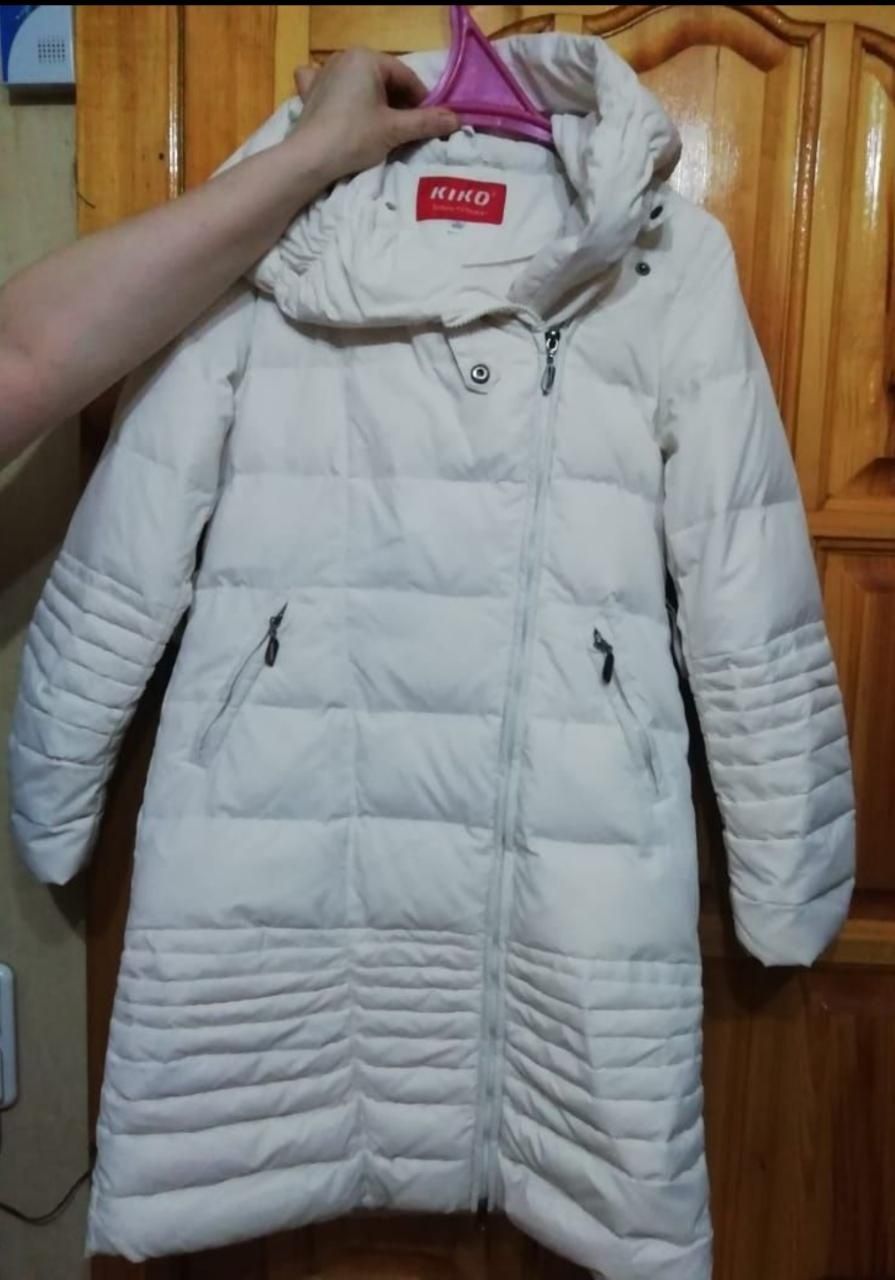 Продам пуховик для девочки.