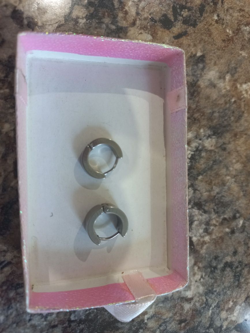 Продам   мужские   серьги