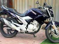 Продаю мотоцикл Yamaha Ys250 год 2016 в отличном состоянии