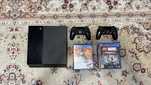 PS4 с двумя джойстиками и играми