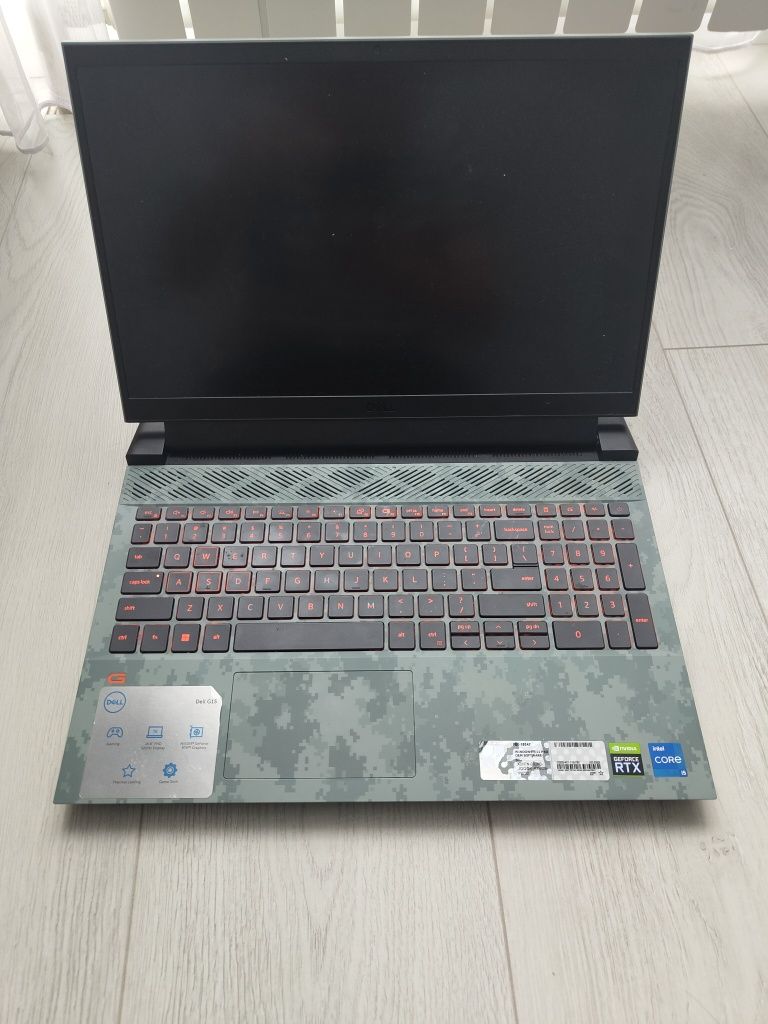продам игровой ноутбук Dell g15в хорошем состояний ползовались немного