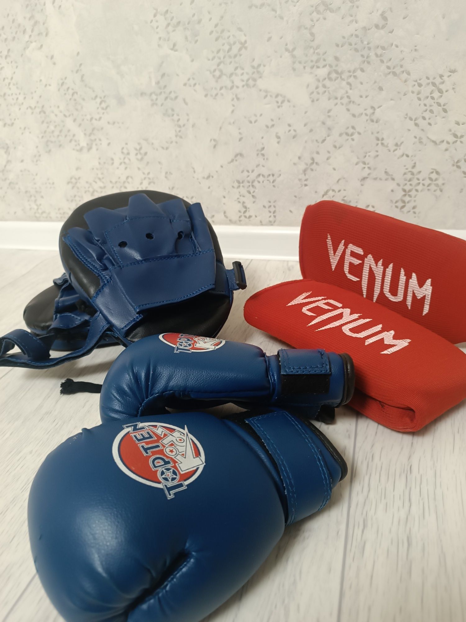 Продам спортивный инвентарь