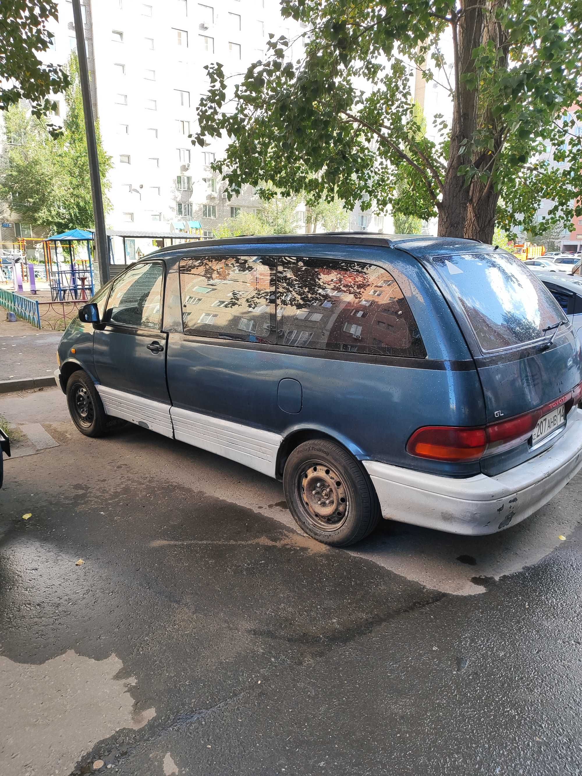Продам хорошую машину