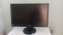 Монитор Philips 19,3