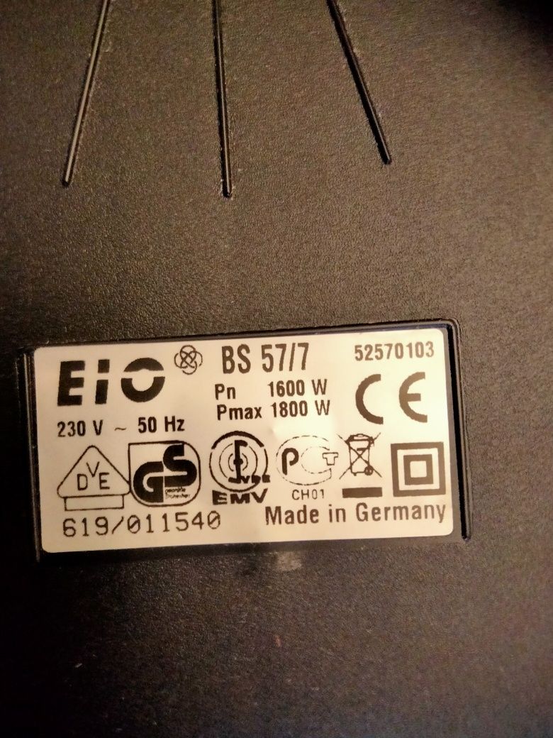 Пылесос  EIO . Германия.  Topo 1800Комплект насадок, контейнер