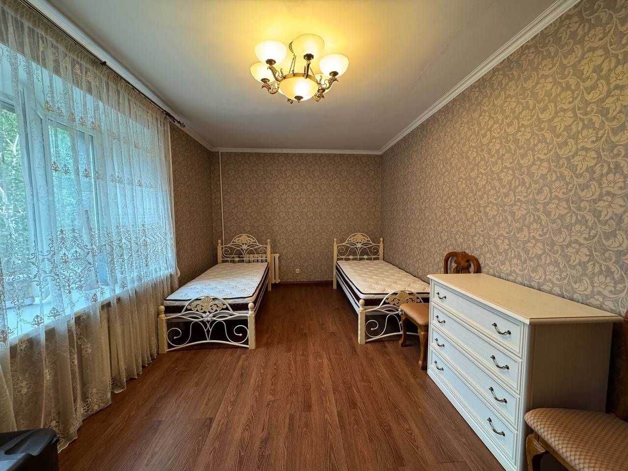Продаю 2-комн. по ул.Уалиханова 9/1, золотой квадрат.