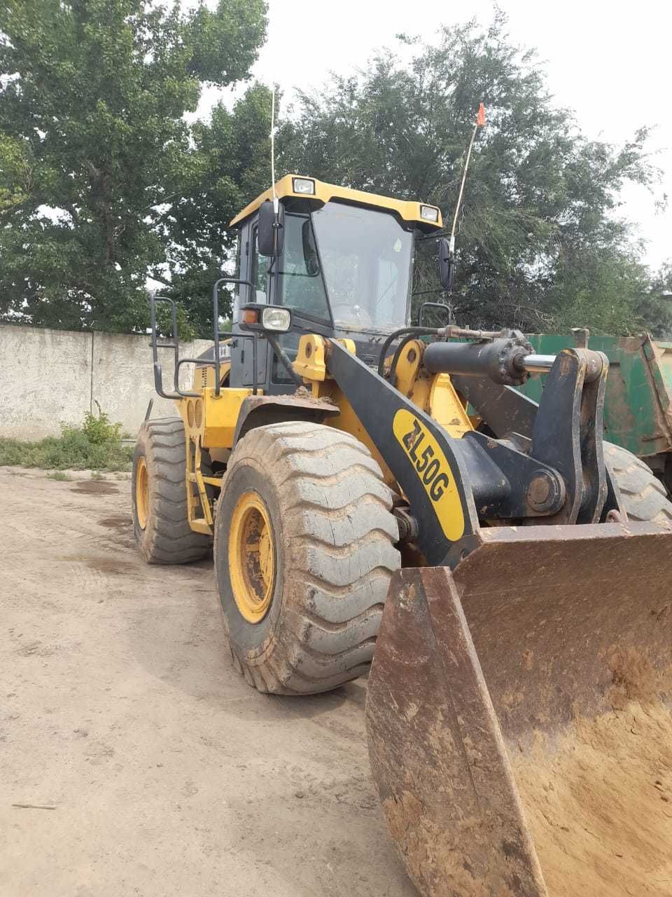 Продается фронтальный погрузчик ZL-50