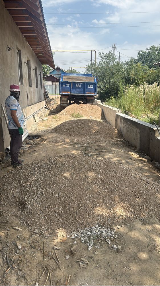 Зил доставка сыпучих грузов.Отсев,сникерс,глина,песок