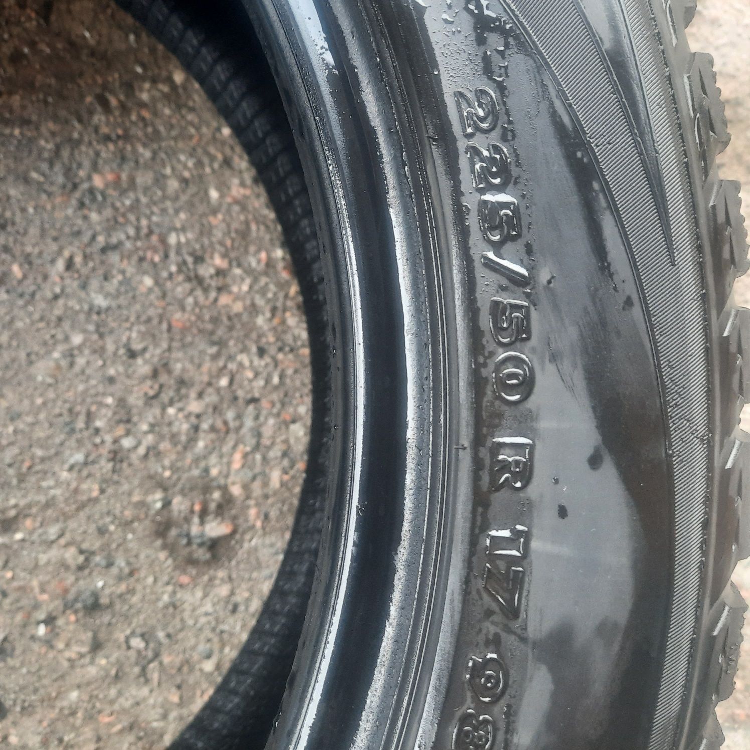 Продам зимнюю резину Nokian Hakkapeletta RSI