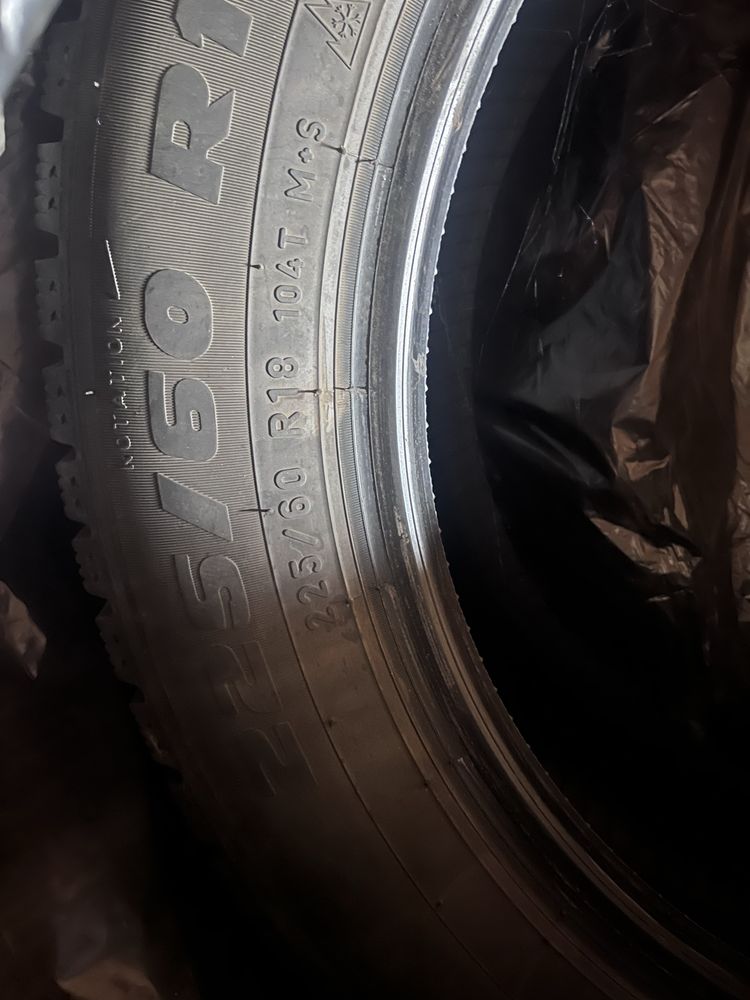 Продам шины зимние отличное состояние