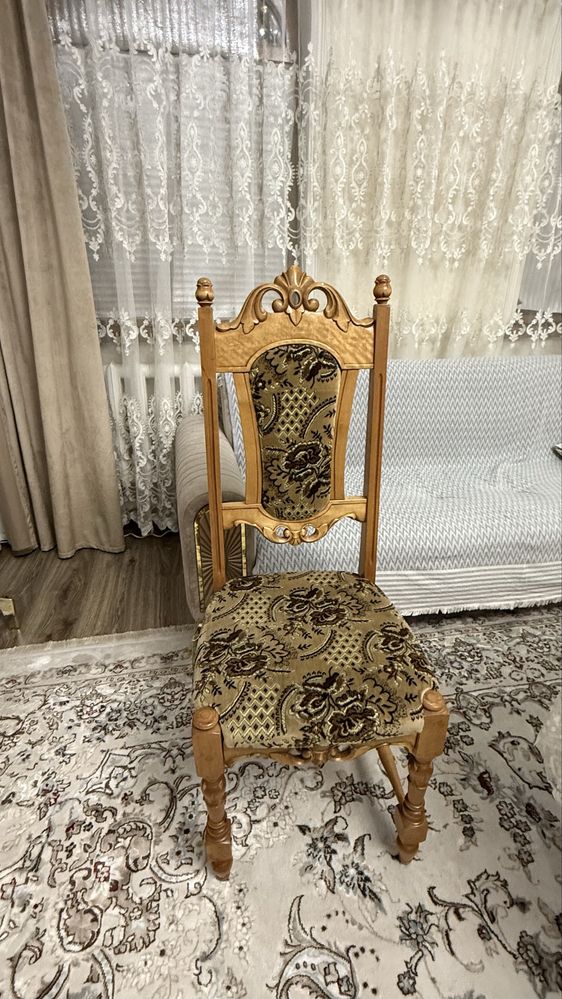 Продаются деревянные стулья в кол-ве 12 штук
