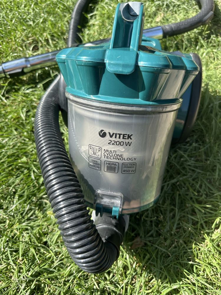 Пылесос Vitek 2200Вт