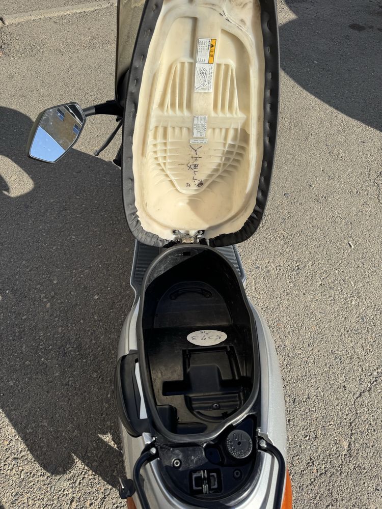Suzuki Address V110