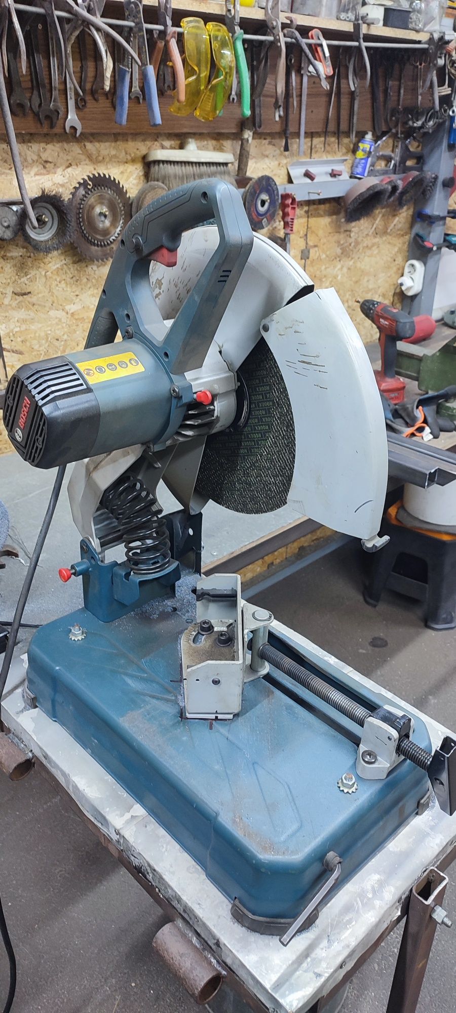Пила торцовочная Bosch GCO 14-24 J 0601B37200