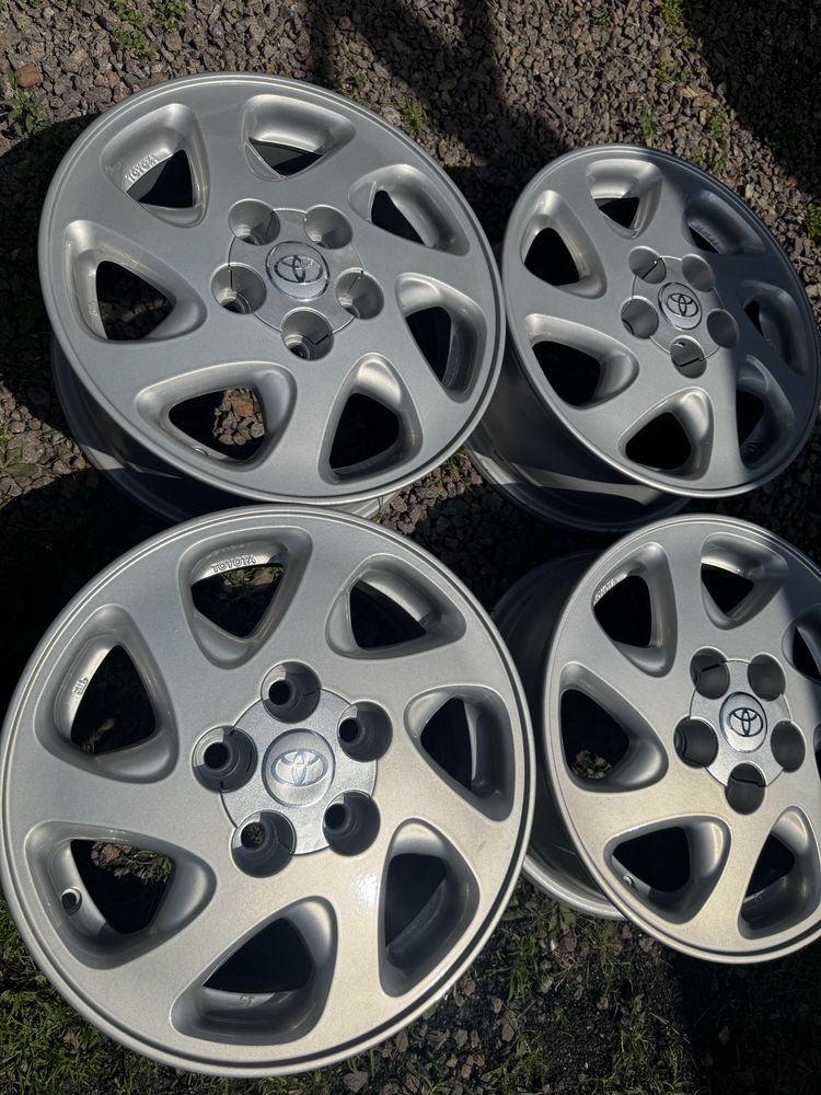 Диски на 15 5/114,3 original toyota