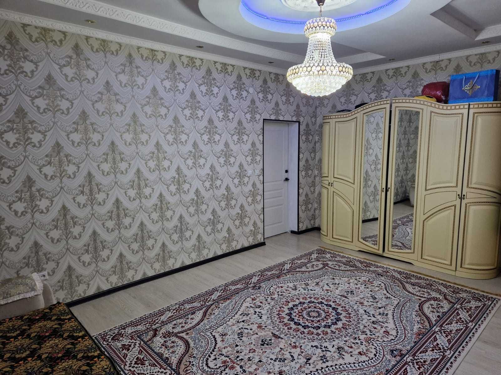 Жилой дом с земельным участком