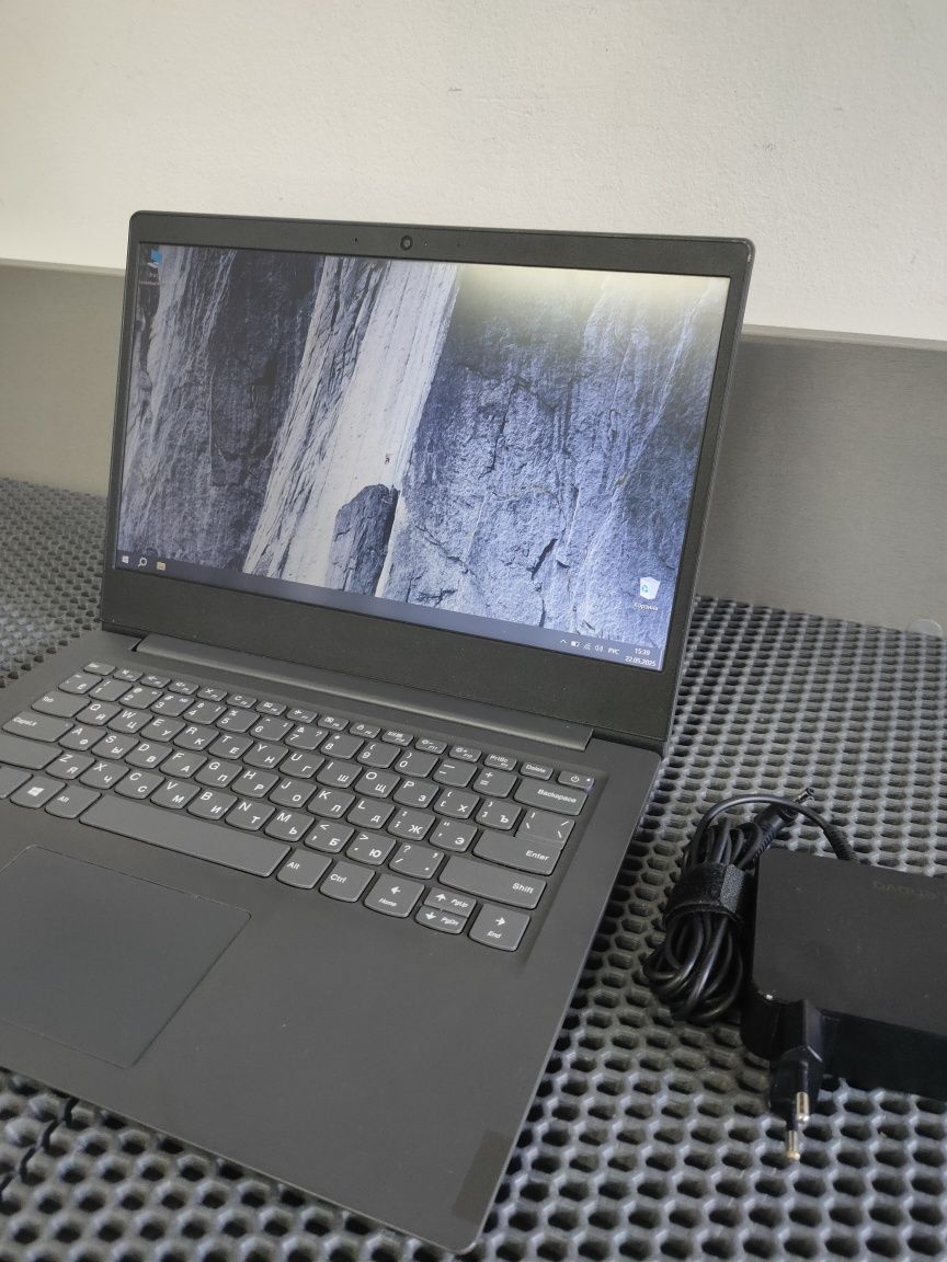 Lenovo 14V-ADA (AMD Athlon Gold 3150U/ 8GB DDR4/ 256GB SSD M.2)