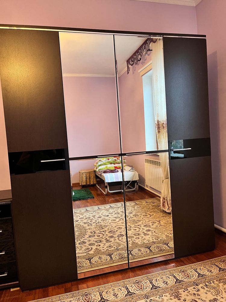 Продам спальную гарнитуру