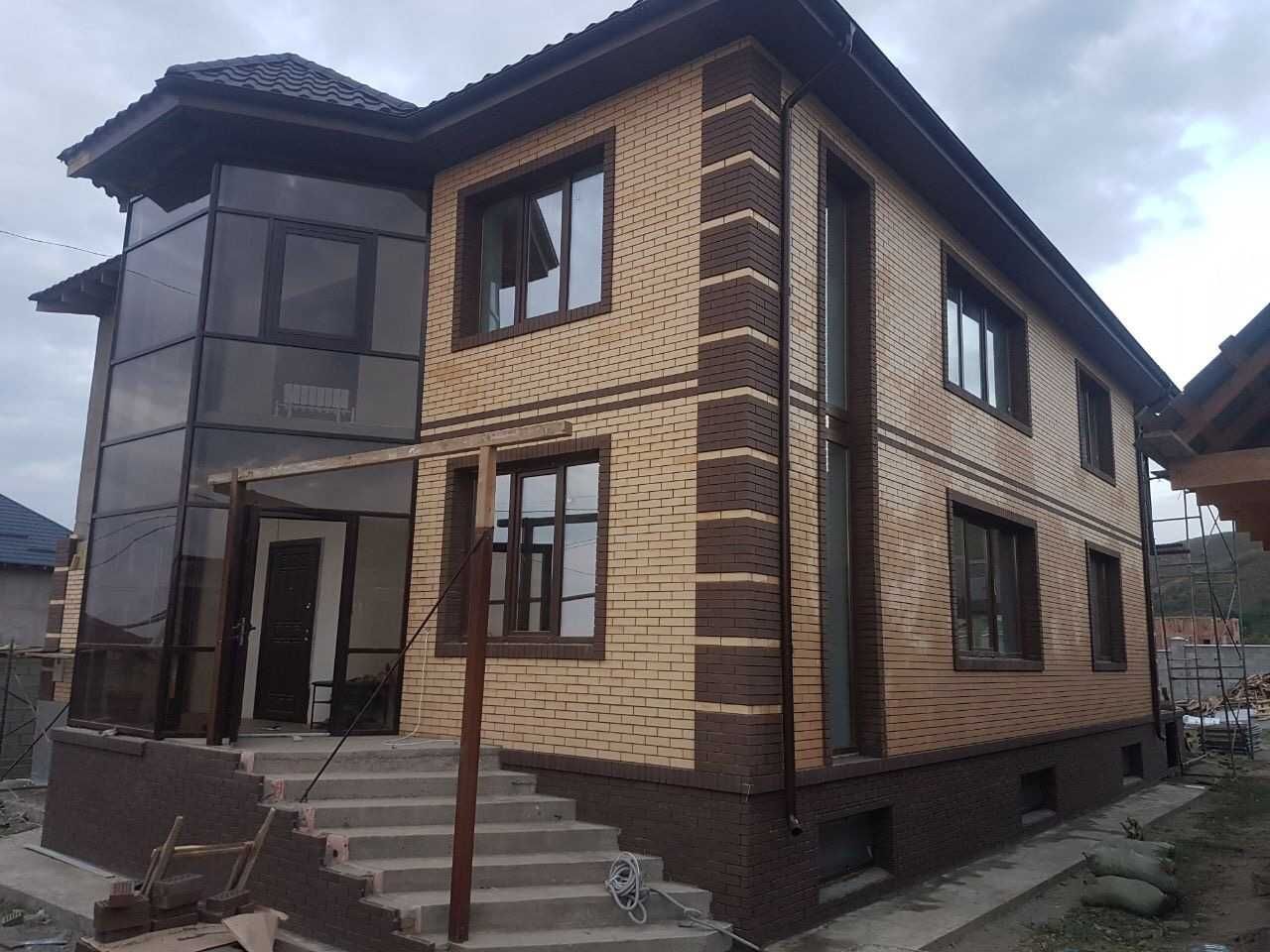 Кирпич облицовочный, фасадный