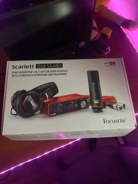 focusrite scarlett 2i2  / 3rd gen