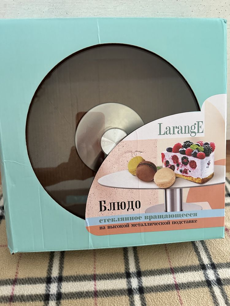 Тортовница крутящаяся, новая