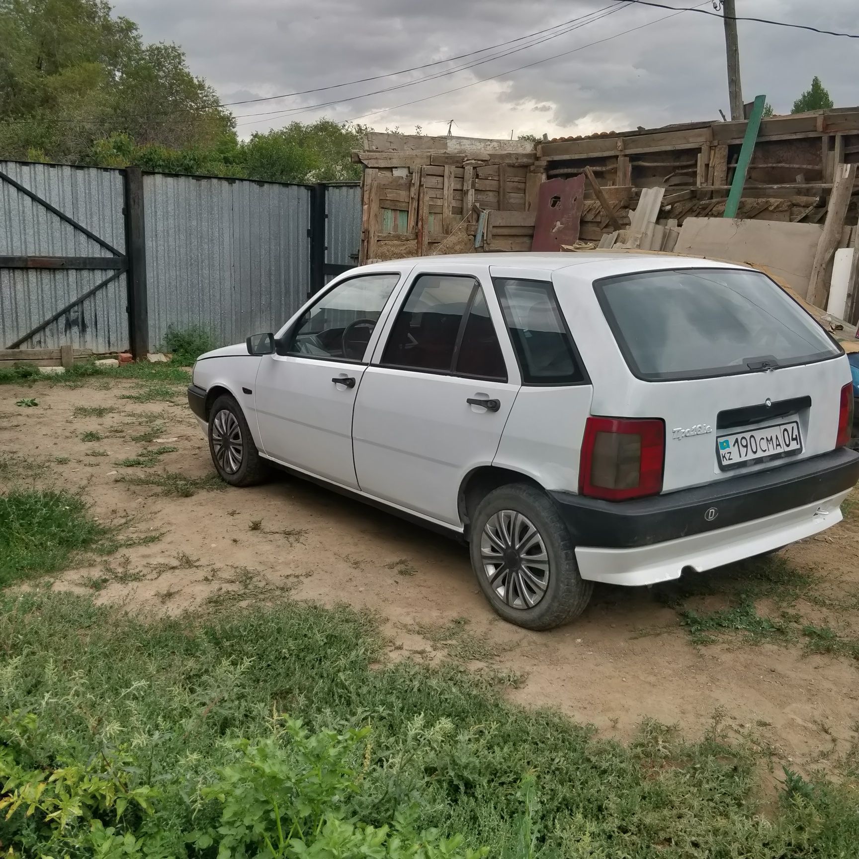 Легковой автомобиль в хорошем состоянии