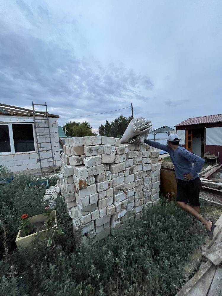 Селикат сатылады шамамен 300тас. Продается селикат примерно 300шт