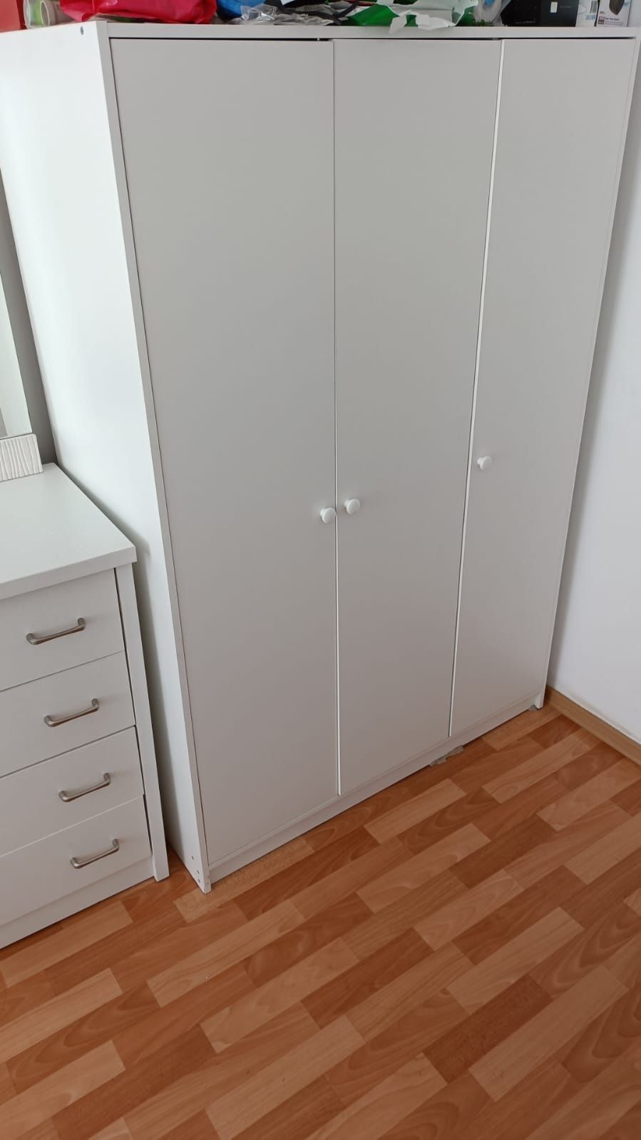 Продам небольшой шкаф