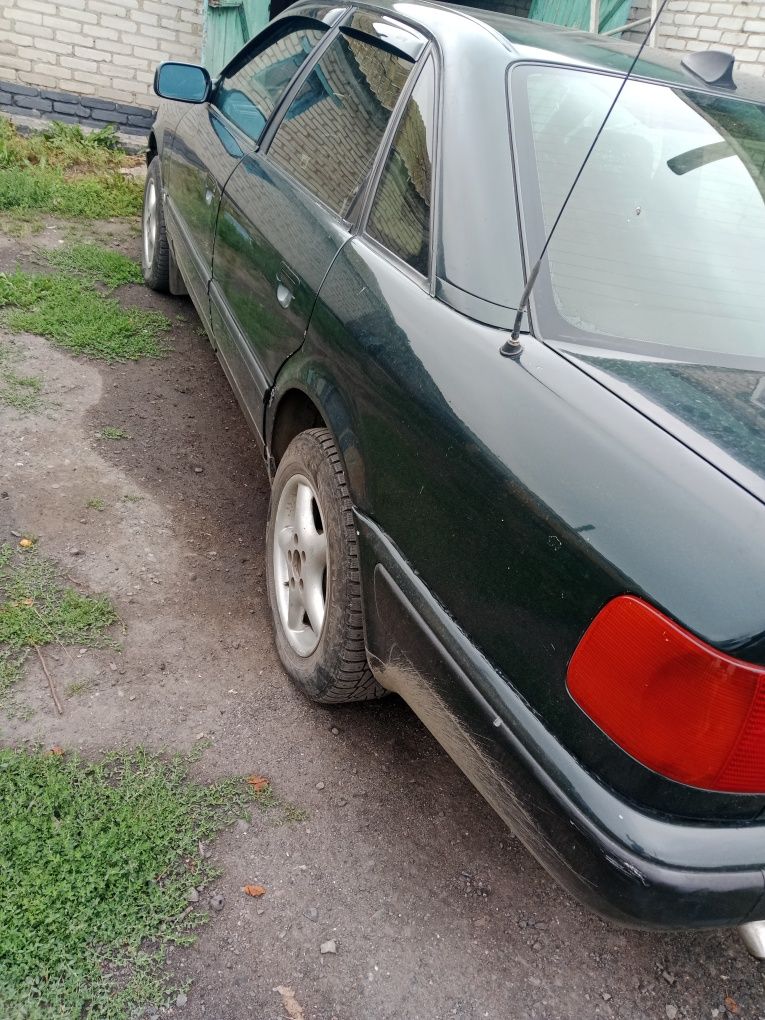Продам хороший 2 литровый автомобиль