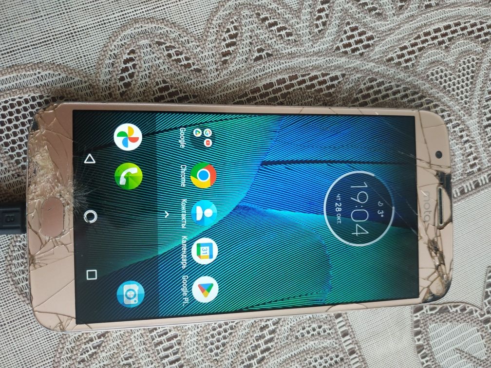 Смартфон Moto можно на запчасти