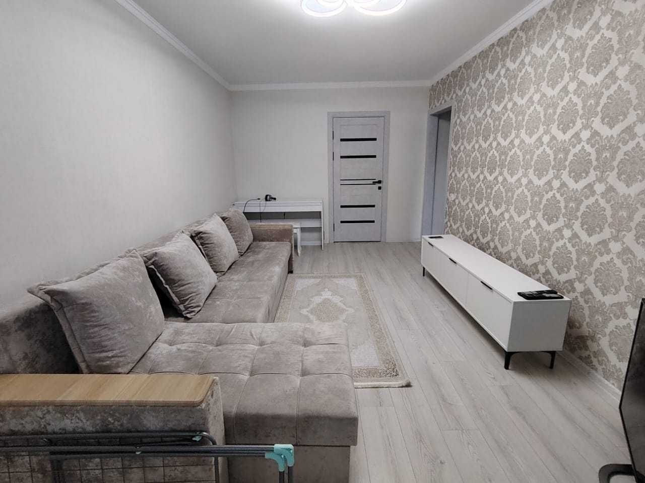 ПРОДАМ СУПЕР 2х комнатную квартиру на 2 мкр по Абая