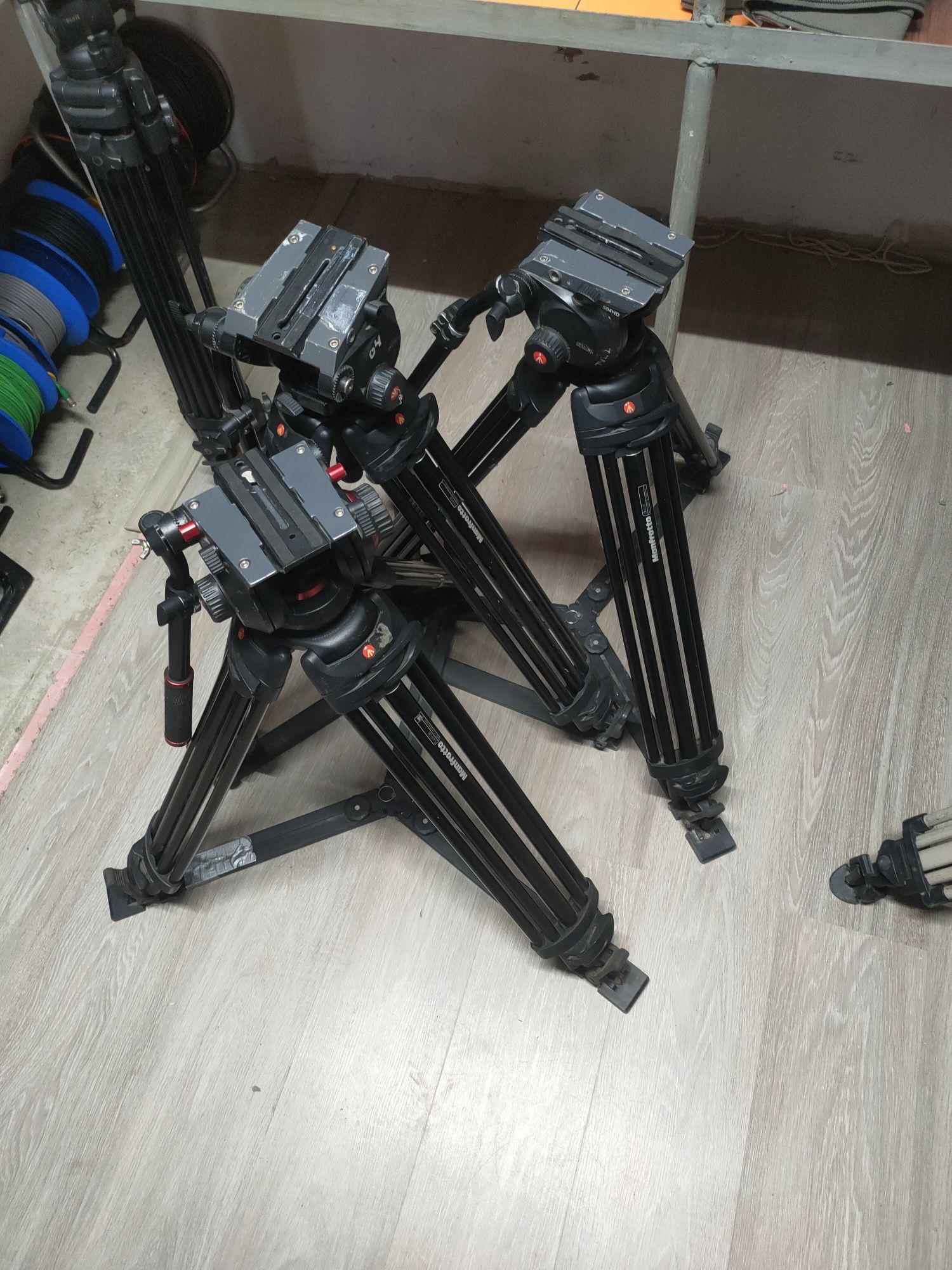 Головка Manfrotto 504HD: штатив Manfrotto 546GB: