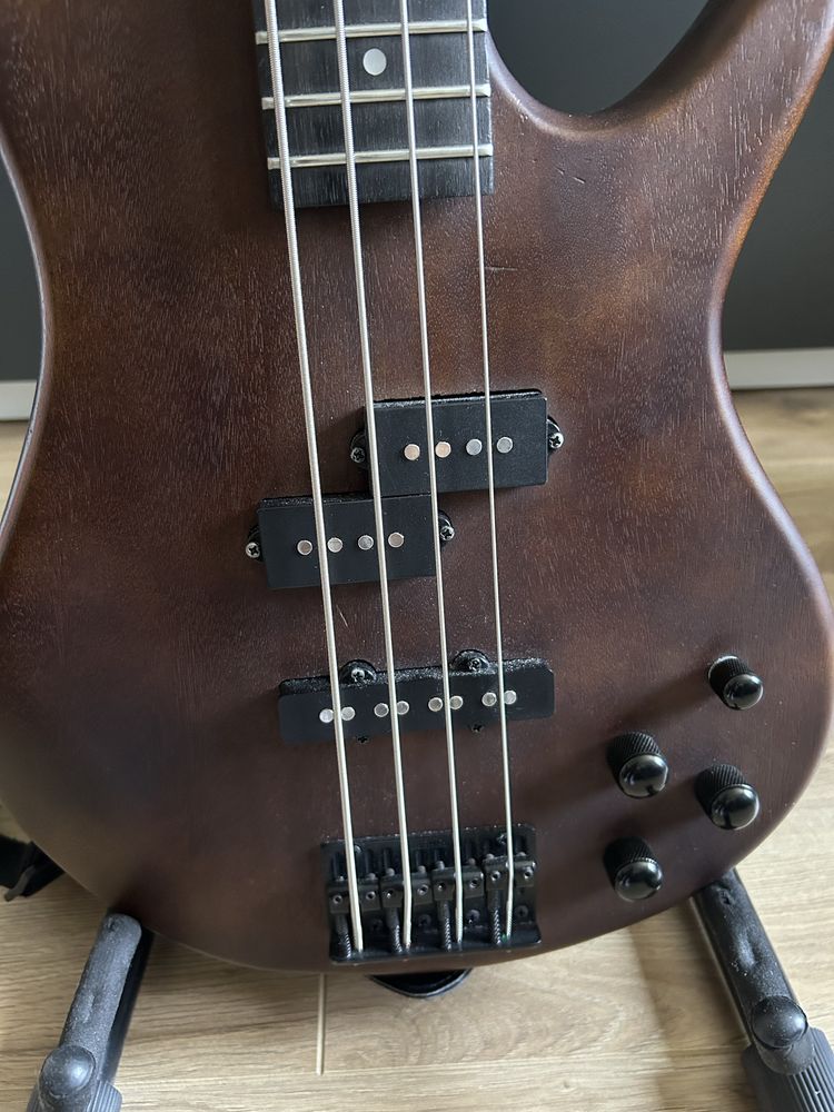 бас гитара IBANEZ GIO GSR200B